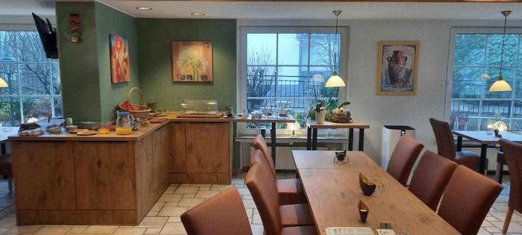 Hotel Zum Kreuzberg Winterberg Bagian luar foto
