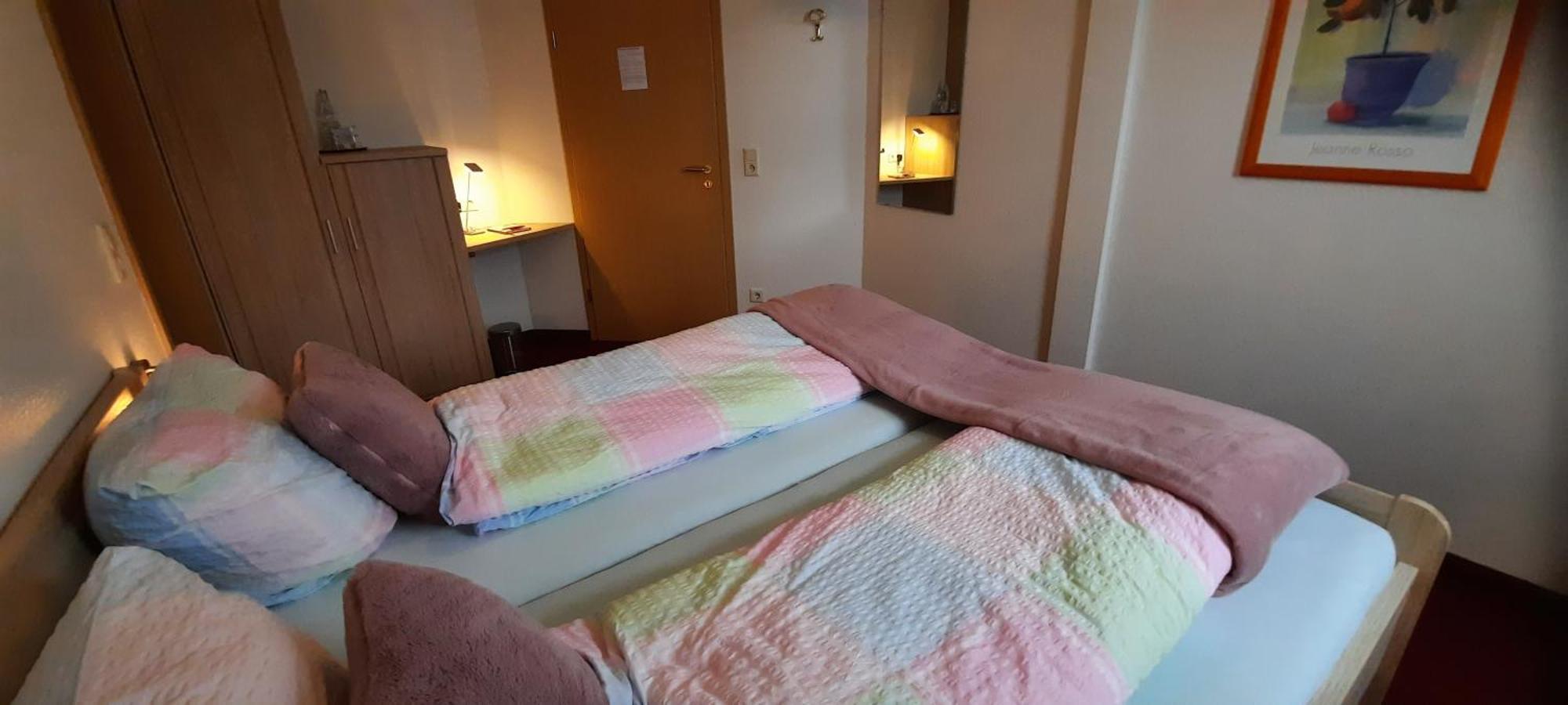 Hotel Zum Kreuzberg Winterberg Bagian luar foto
