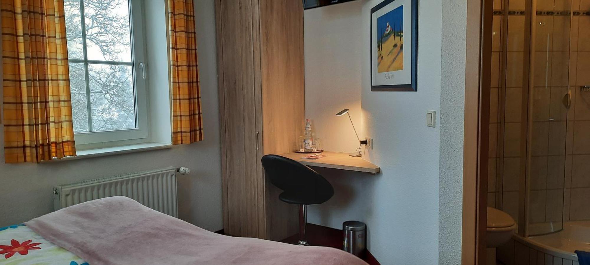 Hotel Zum Kreuzberg Winterberg Bagian luar foto