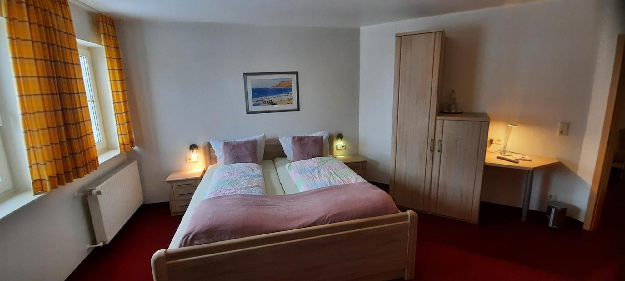 Hotel Zum Kreuzberg Winterberg Bagian luar foto
